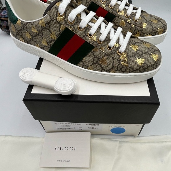 Men's Gucci, ace GG Supreme sneakers with bee detailing size 9.5 made in Italy - Picture 11 of 11